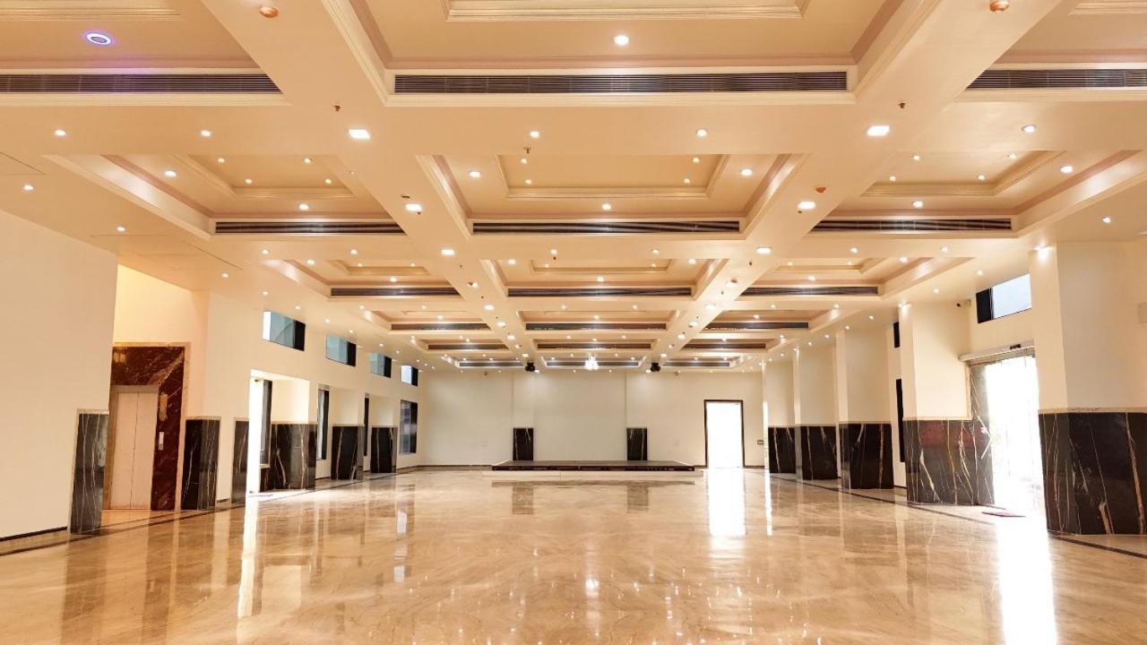 Vedika Garden Hotel Lonavala Exterior photo